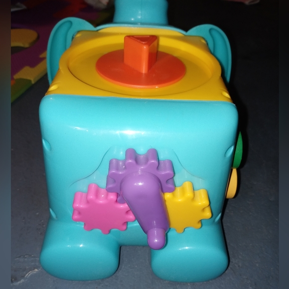 5 in 1 Elephant activity cube - Picture 8 of 12